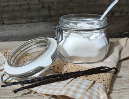 Zucchero a velo vanigliato e impalpabile fatto in casa